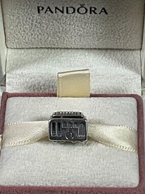 NWOT PANDORA Sterling Silver Cable Car Charm 791219CZ
